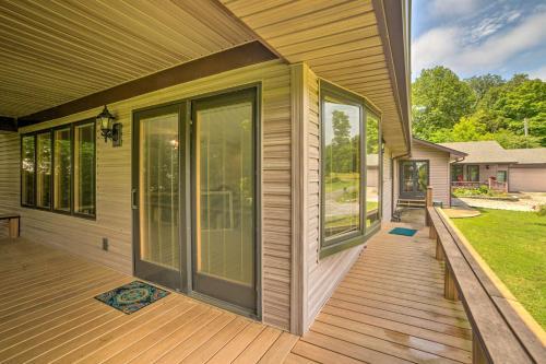 Updated Gilbertsville Retreat Steps To Lake!