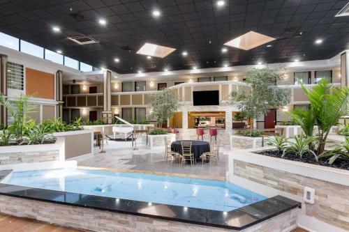 Lebossier Hotel