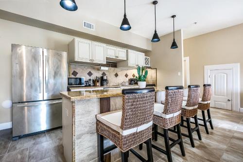 Apartamento Brand New 5bd Spacious Condo In Nola