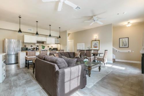 Apartamento Brand New 5bd Spacious Condo In Nola