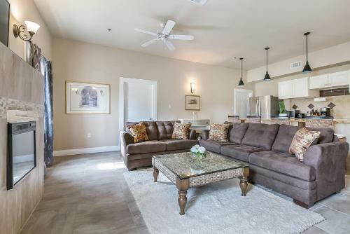 Apartamento Brand New 5bd Spacious Condo In Nola