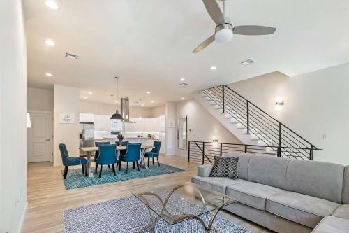 Mid City Fully Furnished Townhouse