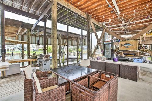 Updated Waterfront Retreat With Boat Slip And Patio!