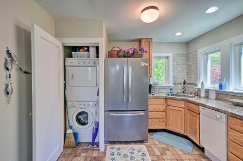 Charming East Boothbay Cottage With Large Yard!