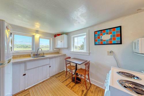 Kennebunk Cottage - 2 Bed 1 Bath Vacation Home In Kennebunk