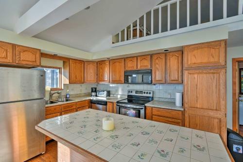 Oceanfront Cottage On 2 Acres - 4 Miles To Town!