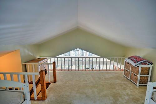 Oceanfront Cottage On 2 Acres - 4 Miles To Town!