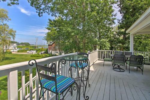 Cottage By The Sea - Steps To Perfect Kayaking!
