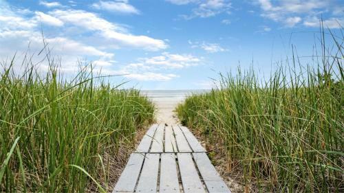 Apartamento Sandy Beach At Port Oceanfront Condo Gorgeous Front Yard