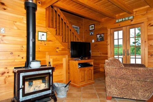 Old Crow's Nest By Morton & Furbish