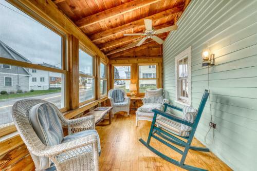 Cottage On The Cove