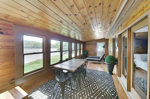 Gorgeous Waterfront Home On Westport Island Cottage