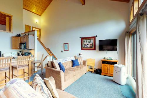 Bear's Den At Sunplace