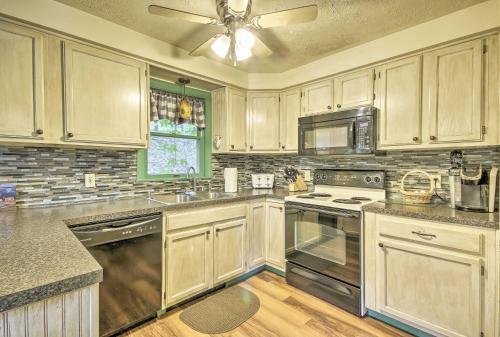Deep Creek Lake Cottage With Hot Tub, Billiards