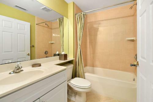 Royal Beach 102