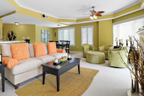 Royal Beach 102