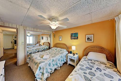 Apartamento Bayside Getaway With Pool - Walk To Beach & Dining Condo