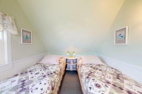 Sea Coast Cottage
