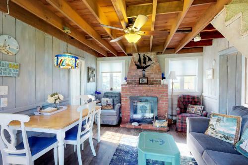 Sea Coast Cottage