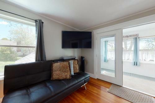 Riverview Cottage