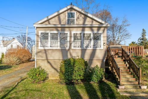 Riverview Cottage
