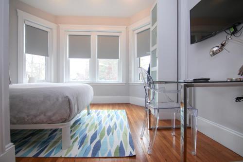 A Stylish Stay W/ A Queen Bed, Heated Floors.. #28