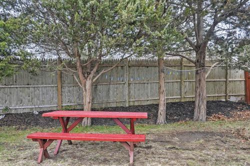 Apartamento Cape Cod Condo With Yard 300 Ft To Craigville Beach!