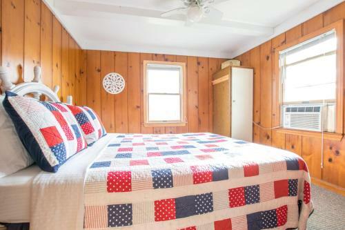 417 Waterfront Cottage With Boat Dock Beautiful Water Views Dog Friendly