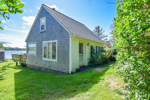 417 Waterfront Cottage With Boat Dock Beautiful Water Views Dog Friendly