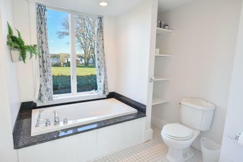 446 Waterfront Fun Awaits In This Huge Family Estate