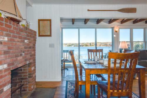 446 Waterfront Fun Awaits In This Huge Family Estate