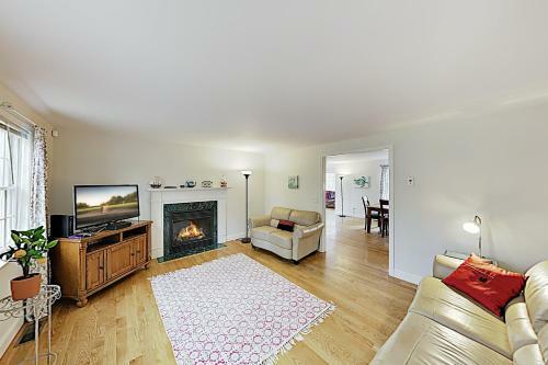 New Listing! Spacious Harwich Charmer - Near Beach Home