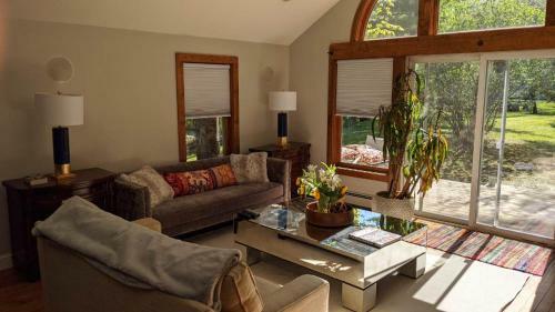 Hostal Private Berkshire Escape Special April Pricing Select Your Dates For Discount Monthly Pricing