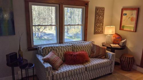Hostal Private Berkshire Escape Special April Pricing Select Your Dates For Discount Monthly Pricing