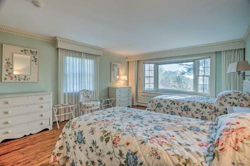 Elegant Cape Cod Getaway With Waterfront Views!