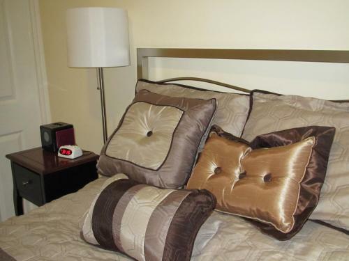 Bowers House Bed And Breakfast