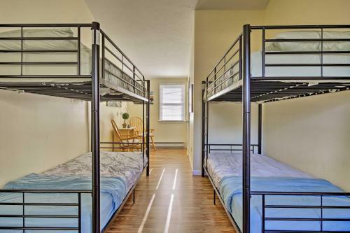 Apartamento Cozy Condo With Private Deck, Walk To Beach And Dining