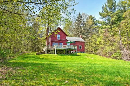 Tranquil 3br Stockbridge House With Private Deck