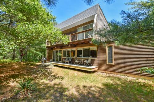 201 Central Yet Secluded Location Architectural Modern Home 5 Mins To Beach