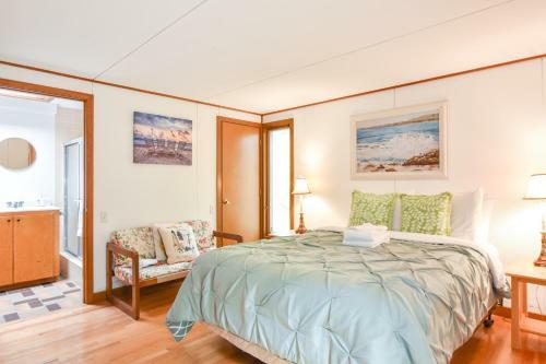201 Central Yet Secluded Location Architectural Modern Home 5 Mins To Beach