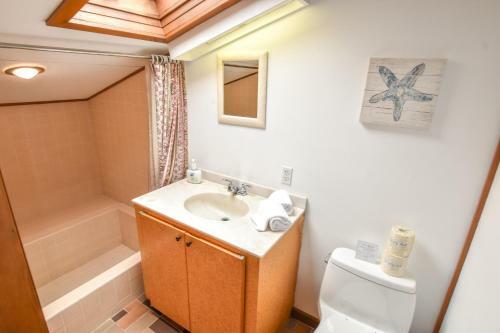 201 Central Yet Secluded Location Architectural Modern Home 5 Mins To Beach