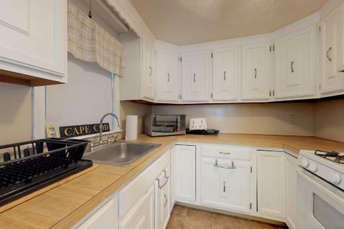 Captain's Quarters