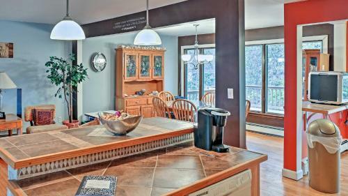 Charming Bay City House With Deck, Walk To Lake Huron