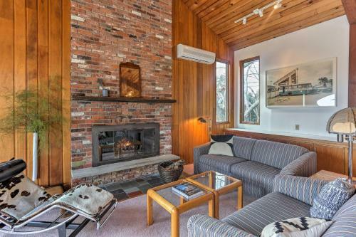 Stylish Wellfleet Home With Patio On 2 Private Acres!
