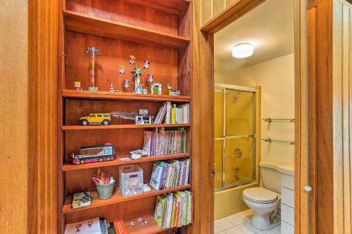 Stylish Wellfleet Home With Patio On 2 Private Acres!