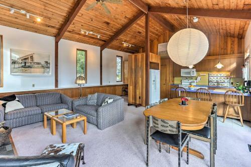 Stylish Wellfleet Home With Patio On 2 Private Acres!