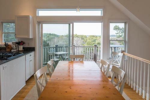 311 Modern Architectural With Ocean Views And Five Decks On Lt Island