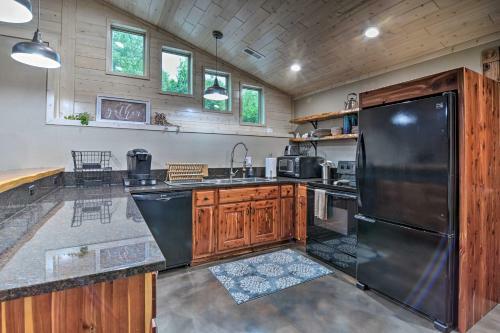 Modern Farmhouse On 80 Acres - 2 Mi To Beach!