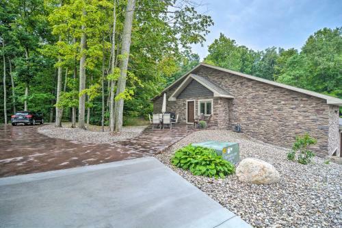 Modern Farmhouse On 80 Acres - 2 Mi To Beach!