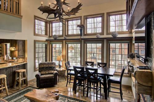 734 Disciples Village Condo